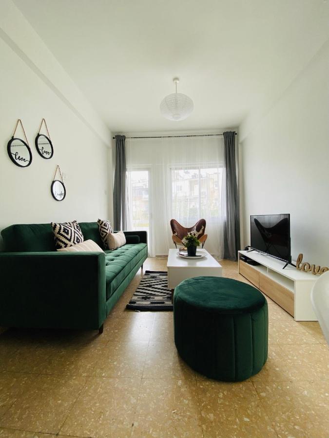 Boho-Chic One Bedroom Flat In Engomi ภายนอก รูปภาพ